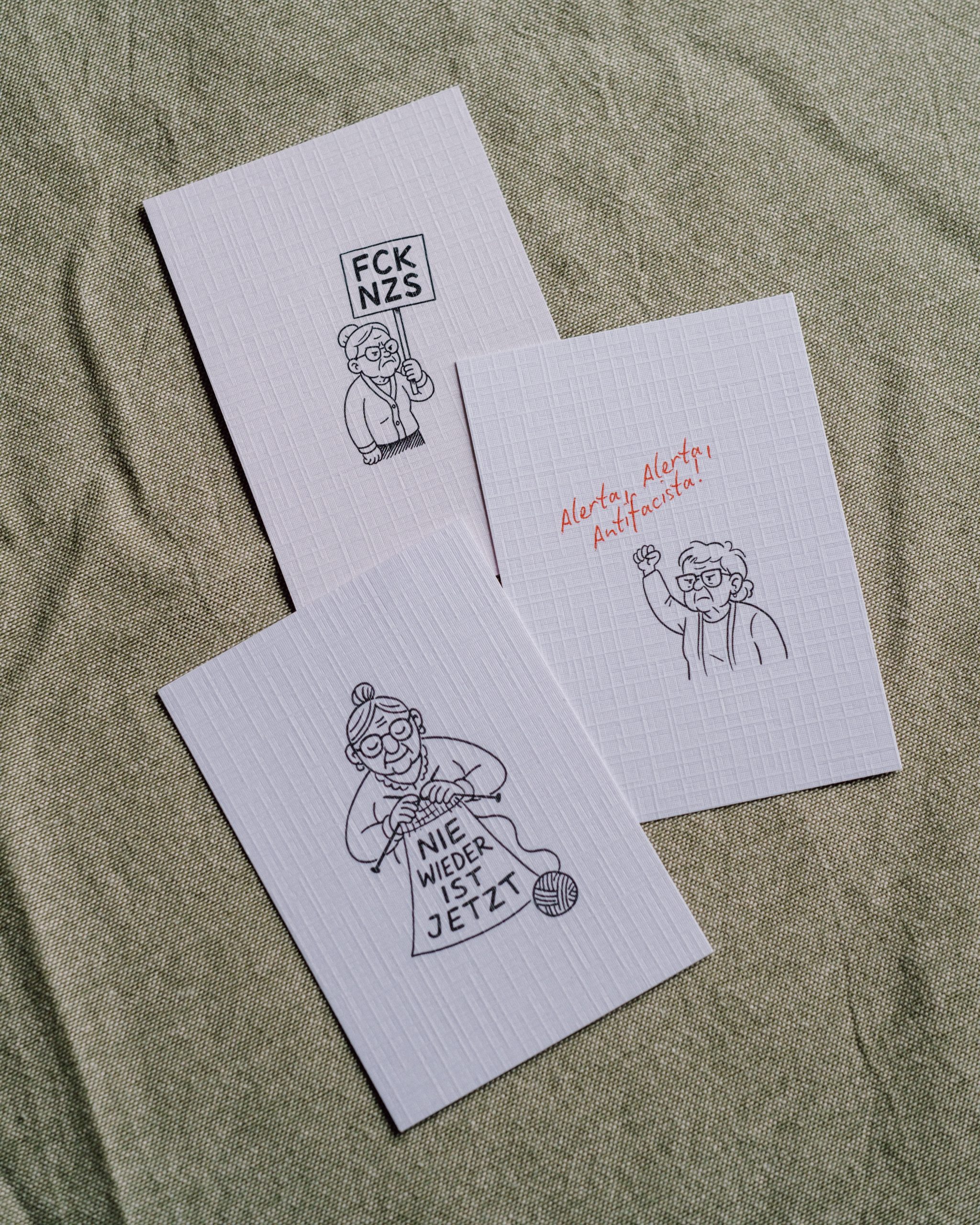 Postkarten-Set „Omas mit Haltung" – 3 Motive